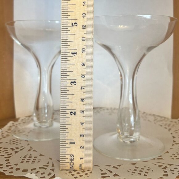 Set Of 2 Vintage Champagne Coupe Cocktail Glasses Toasting Glass Hollow Stem - Picture 2 of 4